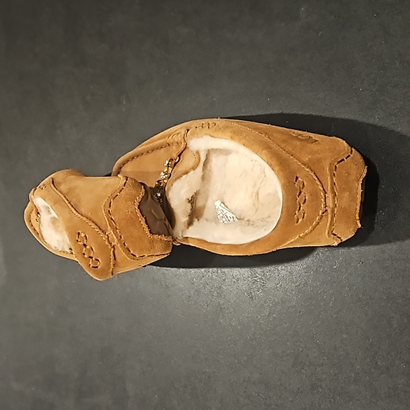 UGG Slippers with Ansley charm gem - Picture 4 of 4